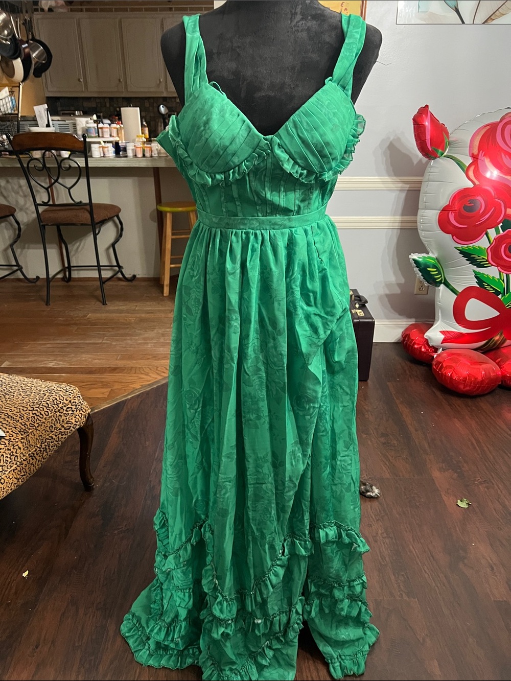 Source Unknown Emerald Green Ruffled Maxi Dress See call out in picture